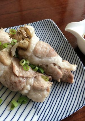 簡単！レンジで５分♪まいたけの豚肉ロール-レシピのメイン写真