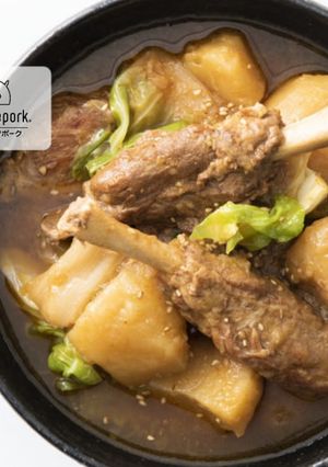 韓国鍋♪ほくほく温かいカムジャタン風鍋-レシピのメイン写真