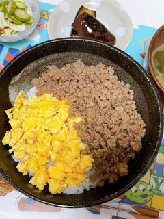 我が家のそぼろ丼-レシピのメイン写真
