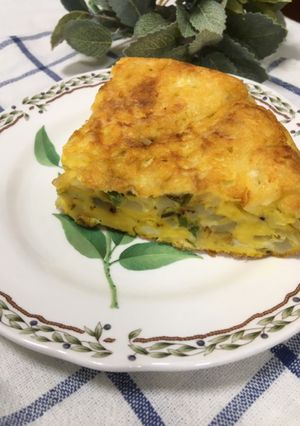 鶏皮でネギ塩スパニッシュオムレツ-レシピのメイン写真