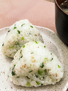 やみつき♡無限ネギ塩おにぎり-レシピのメイン写真