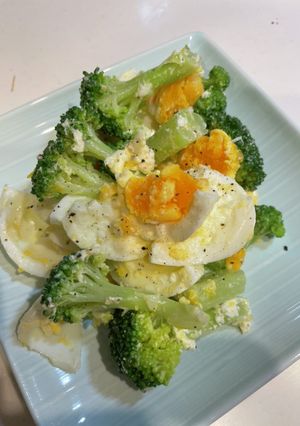 ブロッコリーとBOURSINのサラダ-レシピのメイン写真