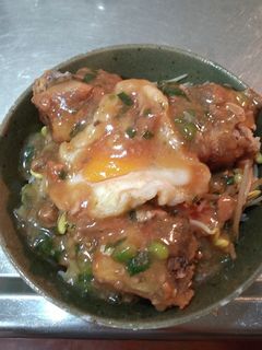 サバ味噌煮缶の丼ぶり-レシピのメイン写真