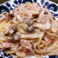 รูปของ きのことベーコンのクリームパスタ