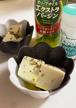 一瞬で作れるもう1品♡ハーブソルト豆腐-レシピのメイン写真
