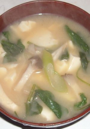 エリンギ＆長葱＆ほうれん草＆豆腐の味噌汁-レシピのメイン写真