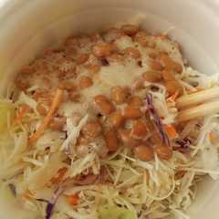 A picture of 付き添い入院①納豆サラダ.