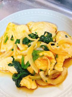 鶏胸肉と玉ねぎとほうれん草の甘辛炒め-レシピのメイン写真