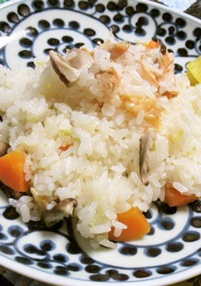 白だしで、秋サケと椎茸の炊き込みごはん-レシピのメイン写真