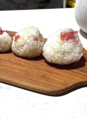 簡単！ベーコン&ペッパーおにぎり♪-レシピのメイン写真