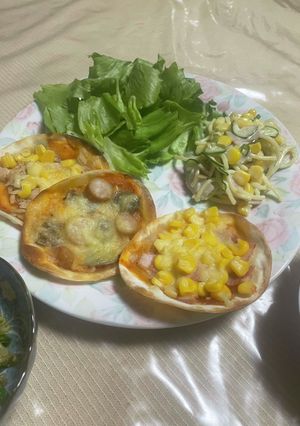 ミニピザとスパサラ-レシピのメイン写真