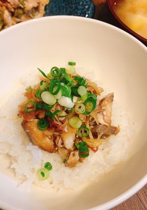 寒鰤、梅肉、茗荷のどんぶり飯-レシピのメイン写真
