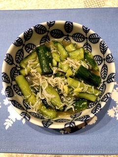 超簡単副菜♪たたききゅうりのしらす和え-レシピのメイン写真