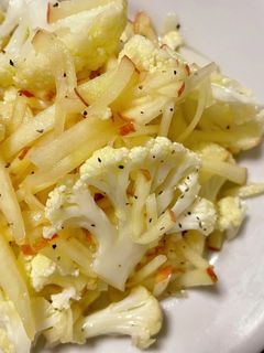 カリフラワーとりんごと生姜のサラダ-レシピのメイン写真