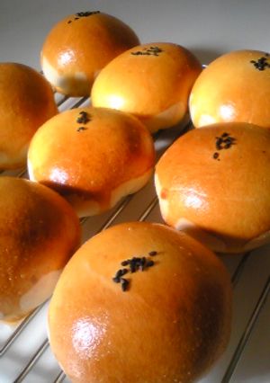 お家でパン屋☆米粉のあんぱん-レシピのメイン写真