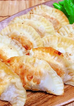 餃子の皮で和風肉味噌カルツォーネ-レシピのメイン写真