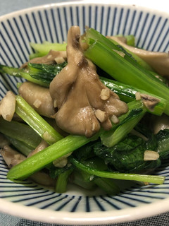 まるでお肉??ニンニクたっぷり舞茸炒め-レシピのメイン写真