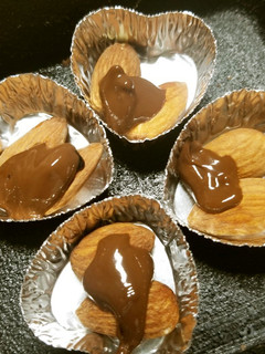 簡単!アーモンドチョコ-レシピのメイン写真