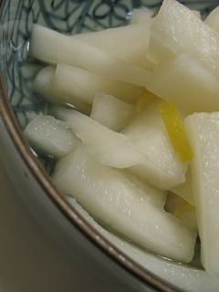 切って漬け込むだけ・・・「ゆず大根」-レシピのメイン写真