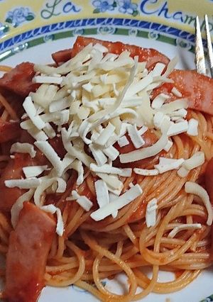 玉ねぎとソーセージのトマトチーズパスタ-レシピのメイン写真