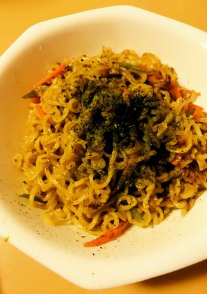 アレンジ★日清焼そば●野菜＆チーズプラス-レシピのメイン写真