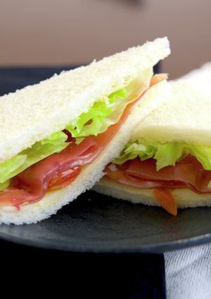 セミドライトマトの生ハムサンド-レシピのメイン写真