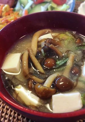 ほっと温まる☆もずくとなめこのお味噌汁-レシピのメイン写真