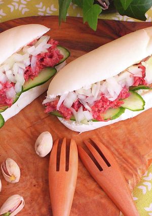 コンビーフと酢玉ねぎのサンドイッチ-レシピのメイン写真