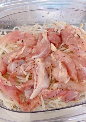 鶏肉ともやしのオイル蒸し-レシピのメイン写真