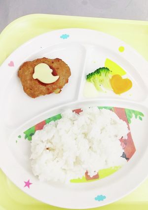 めばえ保育園　ハンバーグ(卵不使用)-レシピのメイン写真