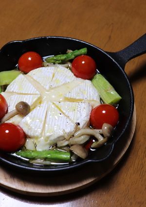 野菜とカマンベールチーズのアヒージョ-レシピのメイン写真