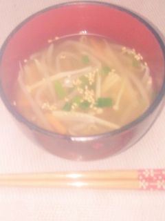 エノキとモヤシと人参の味噌汁-レシピのメイン写真