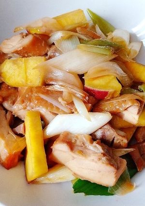 秋だね!!さつまいもと鶏の甘辛炒め-レシピのメイン写真