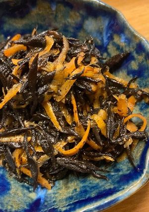 梅ひじき煮-レシピのメイン写真