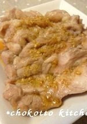レンジで簡単♪鶏蒸しのすり胡麻ポン酢かけ-レシピのメイン写真