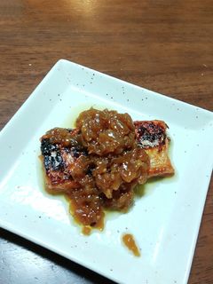 サーモンのガーリックオニオンソースがけ-レシピのメイン写真