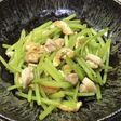 サツマイモつるの炒め物
