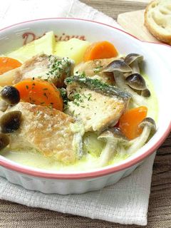 秋鮭を楽しむ!鮭のクリーム煮-レシピのメイン写真