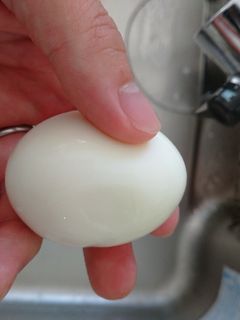 ゆで卵の殻剥き-レシピのメイン写真