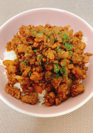 5分で簡単！ハンバーグ丼-レシピのメイン写真