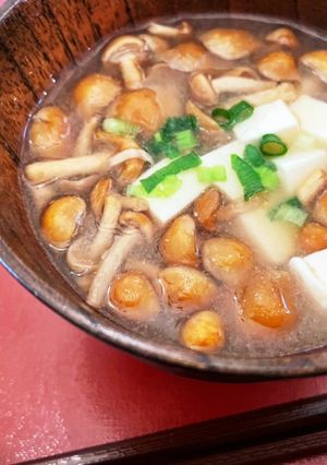 基本の豆腐とナメコのお味噌汁-レシピのメイン写真