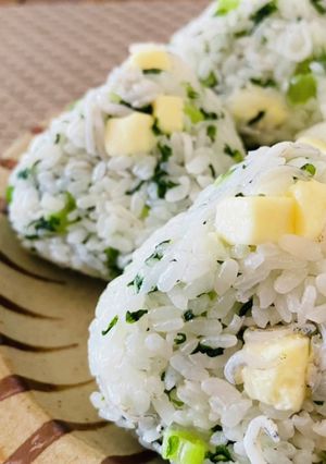 青菜とシラスとチーズのおにぎり-レシピのメイン写真