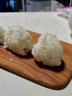 簡単!しらすと生姜のおにぎり♪-レシピのメイン写真