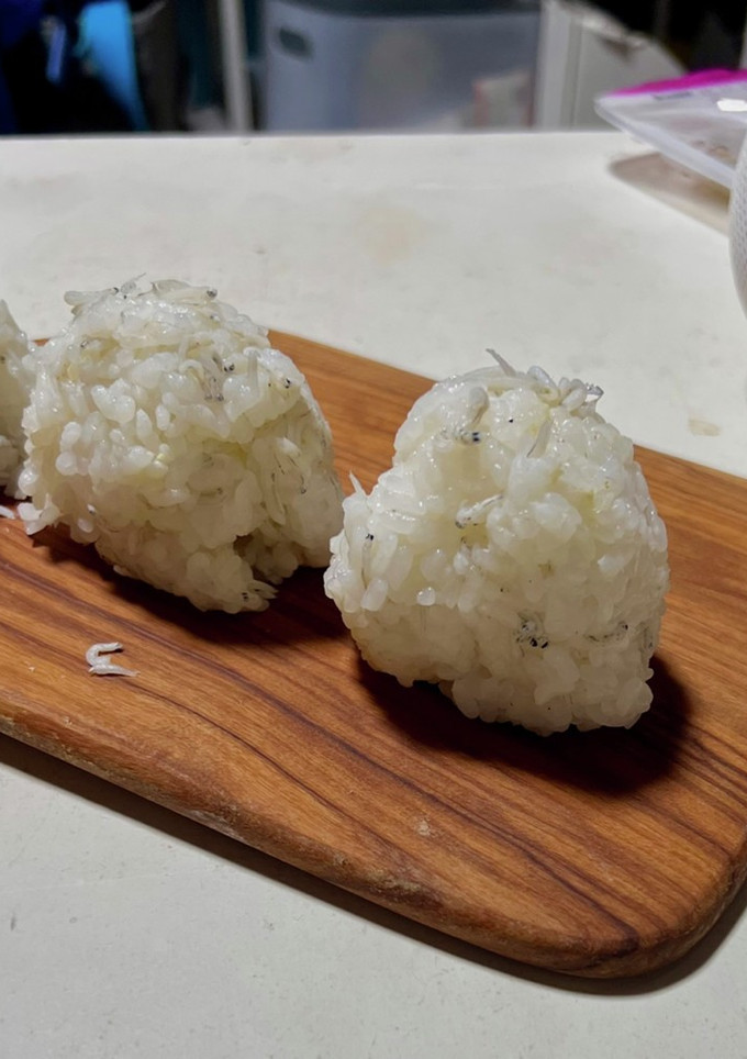 簡単！しらすと生姜のおにぎり♪-レシピのメイン写真