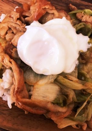 豚バラレタスの温玉丼-レシピのメイン写真