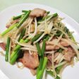 豚肉とにんにくの芽ともやし炒め