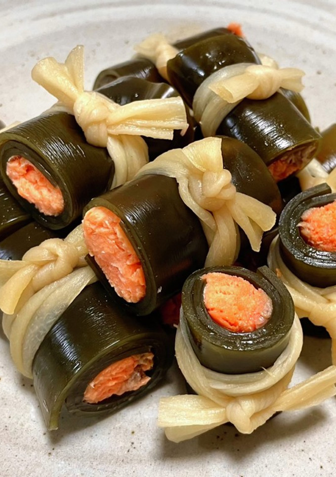 我が家のおせち！鮭の昆布巻き-レシピのメイン写真