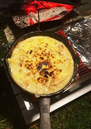 キャンプはワンパンスキレットでグラタン！-レシピのメイン写真