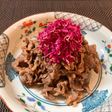 牛肉の食用菊のせ