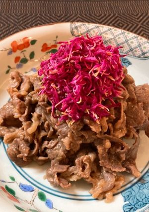 牛肉の食用菊のせ-レシピのメイン写真